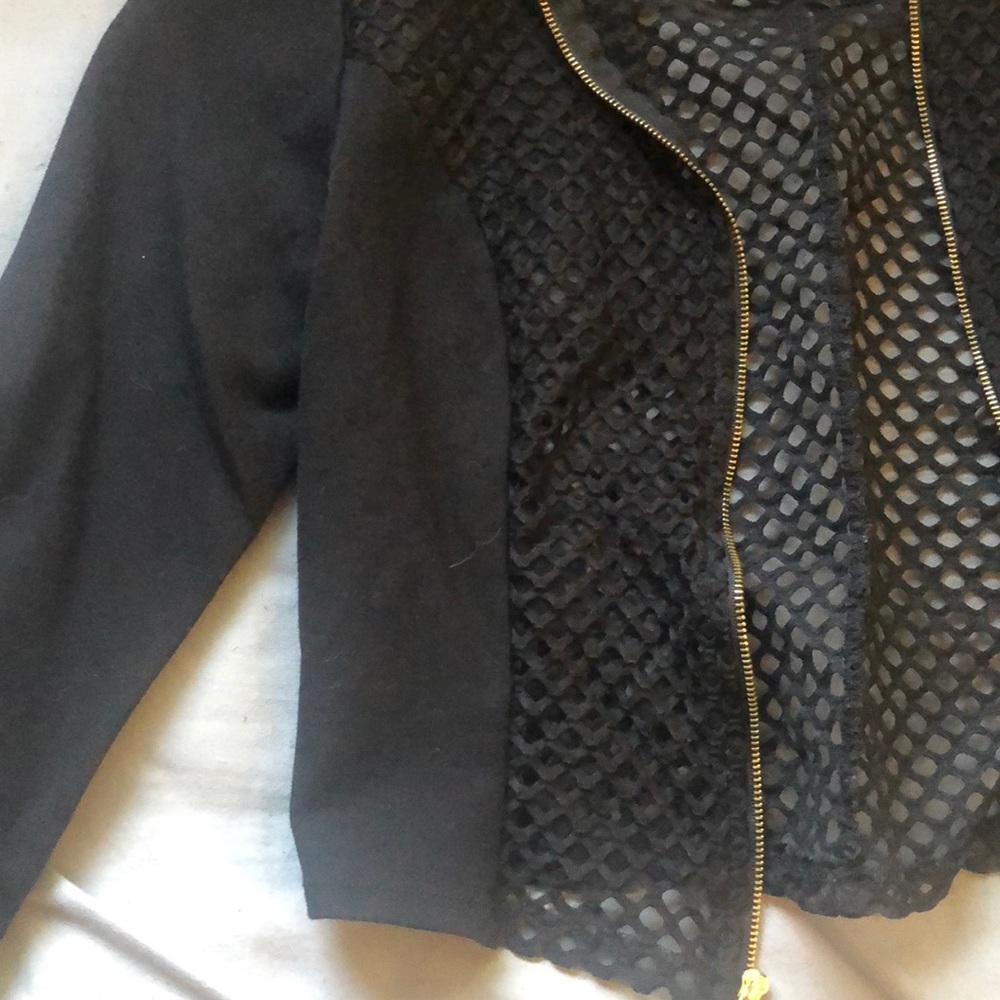 Blazer - Picture 2 of 2